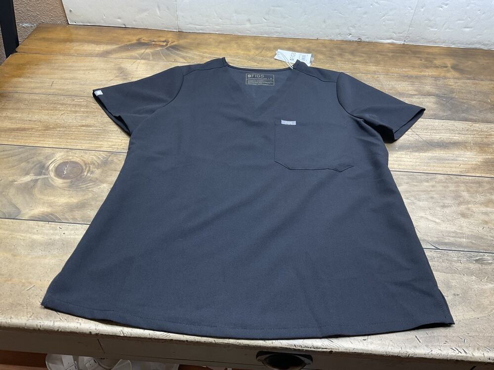 Figs Technical Collection Scrub - Catarina One Pocket Scrub Top Black Size M